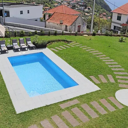 Casa Das Rosas By Homing Feriehus Arco da Calheta (Madeira)