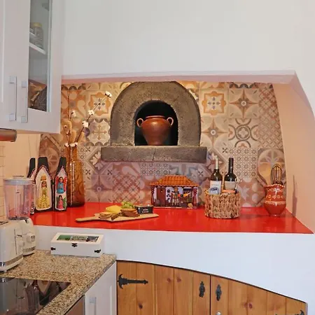 Feriehus Casa Das Rosas By Homing Arco da Calheta (Madeira)