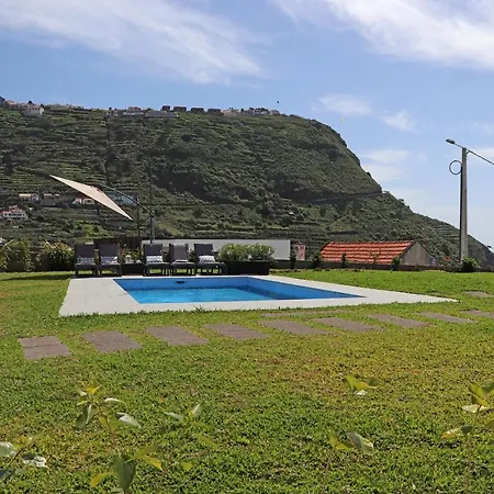 Casa Das Rosas By Homing * Arco da Calheta (Madeira)